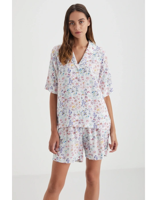 Çiçek desenli şort takım