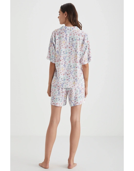 Çiçek desenli şort takım