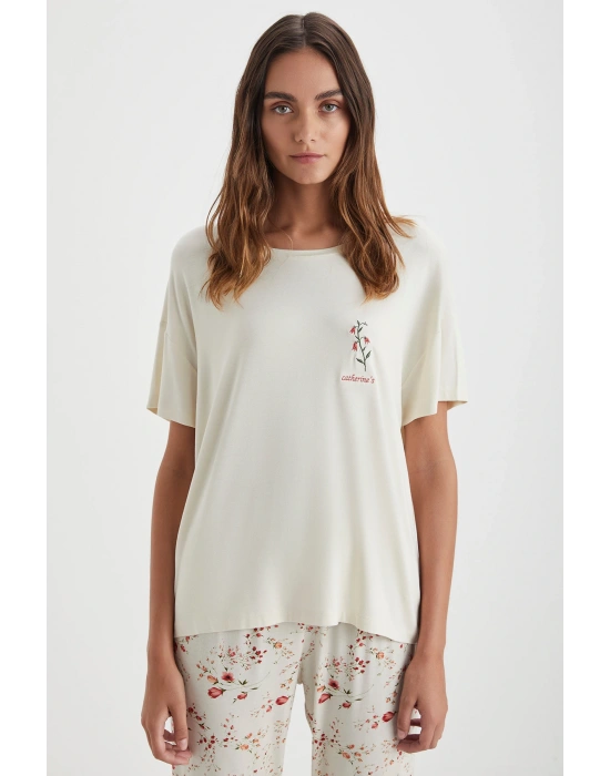 Çiçek desenli pijama takımı