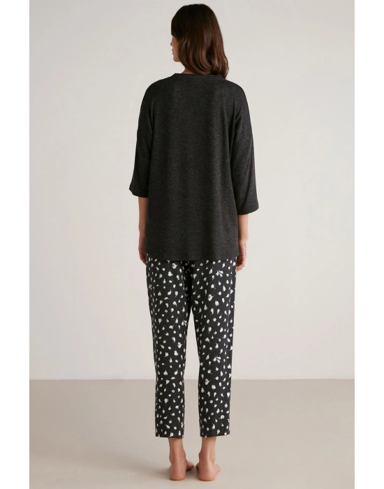 Yumuşak dokulu pijama takımı