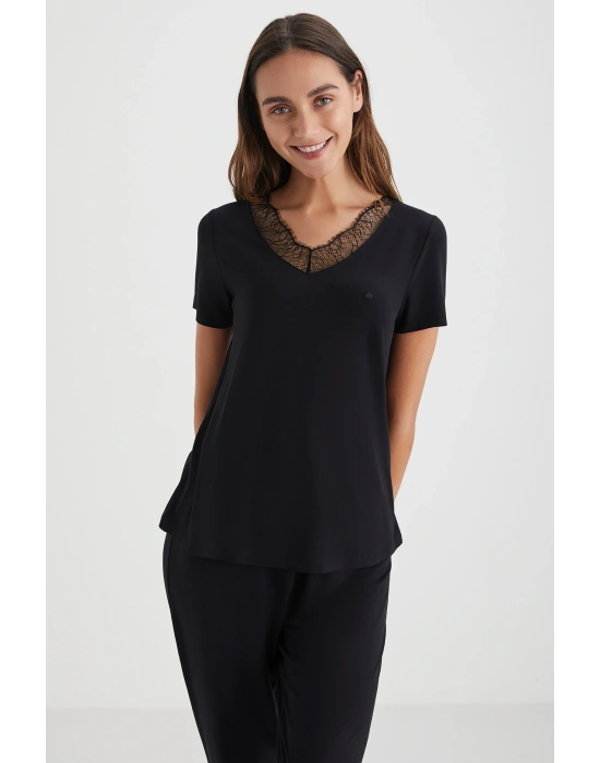 Yumuşak dokulu pijama takımı