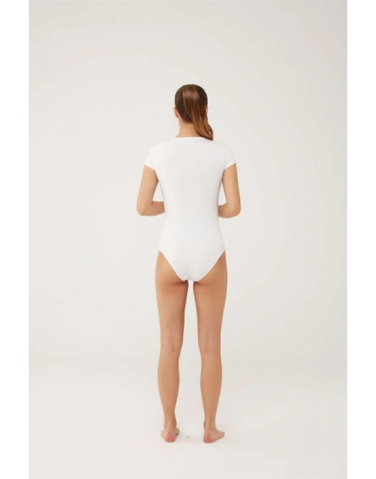 Kadın Beyaz Kısa Kollu Çıtçıtlı Body 66286