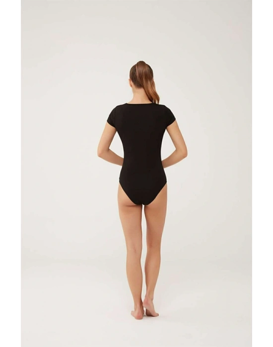 Kadın Pamuklu Likralı Kısa Kollu Alttan Çıtçıtlı Body