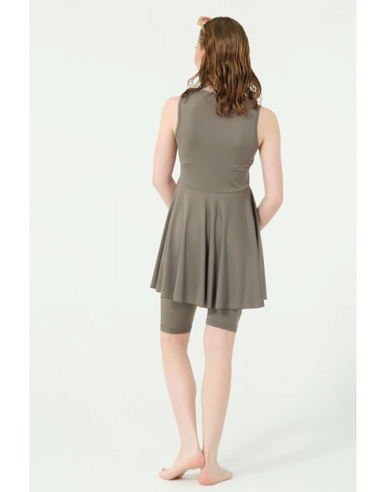 Kloş Etekli Sıfır Kol Yarı Kapalı Mayo