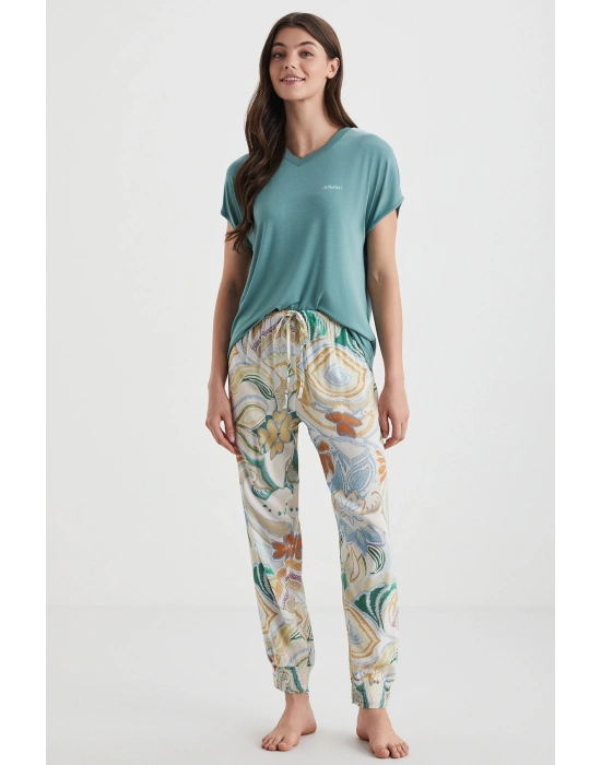 Yumuşak dokulu pijama takımı