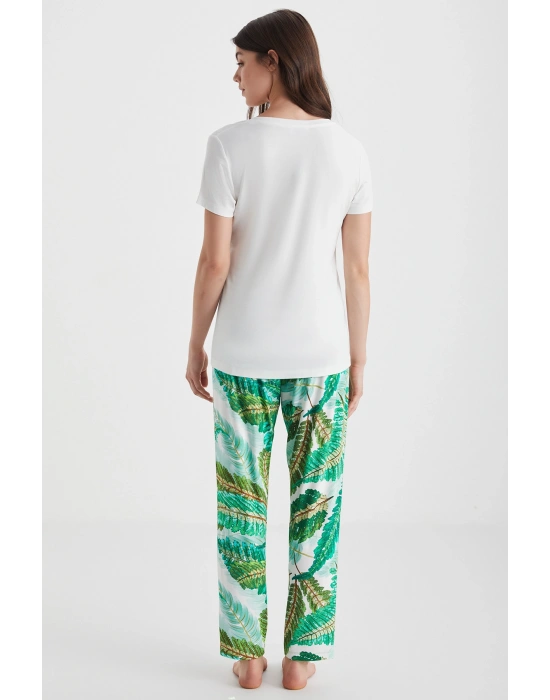 Yumuşak dokulu pijama takımı