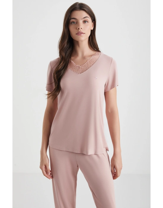 Yumuşak dokulu pijama takımı