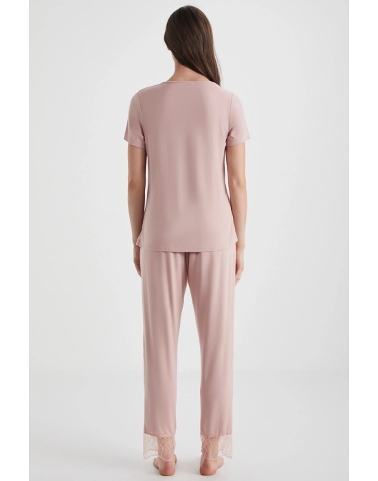 Yumuşak dokulu pijama takımı
