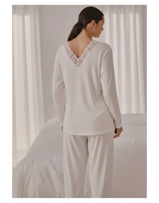 Beyaz Uzun Kollu Kadın Pijama Takımı