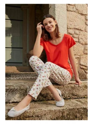 Kadın Nar Çiçeği Desenli Pijama Takımı
