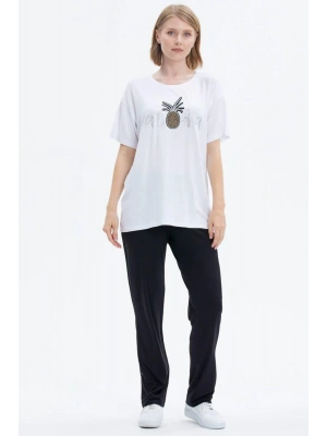 Nakış Detaylı Kadın Penye Takım  Beyaz  Siyah