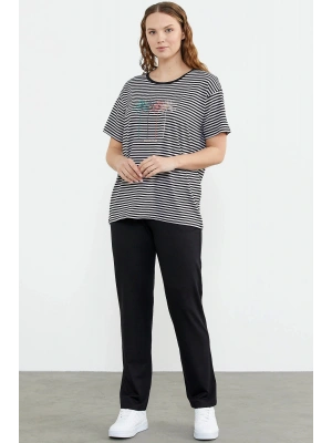 76324 Sıfır Yaka Nakış Detaylı Çizgili Penye Takım