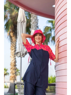 Solira Şapkalı Yarım Kol Yarı Kapalı Mayo