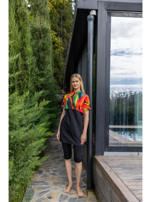 Crop Görünümlü Yarım Kol Yarı Kapalı Mayo