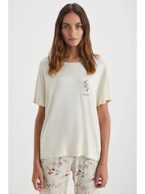 Çiçek desenli pijama takımı