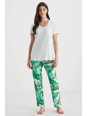 Yumuşak dokulu pijama takımı