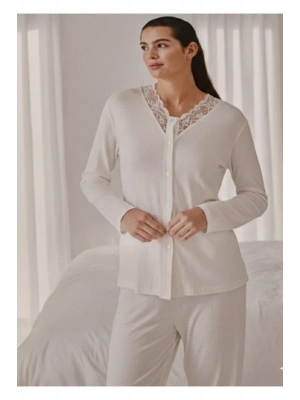 Beyaz Uzun Kollu Kadın Pijama Takımı