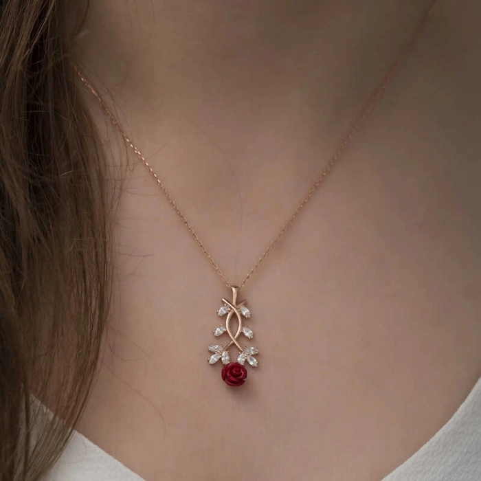 ​925 Ayar Gümüş Rose Kırmızı Gül Gümüş Kolye