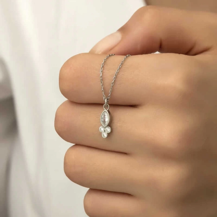 925 Ayar Gümüş Çiğ Damlası Mekik Tektaş Bayan Gümüş Kolye