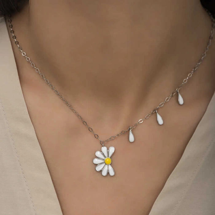 925 Ayar Gümüş Papatya Seviyor Sevmiyor Bayan Gümüş Kolye