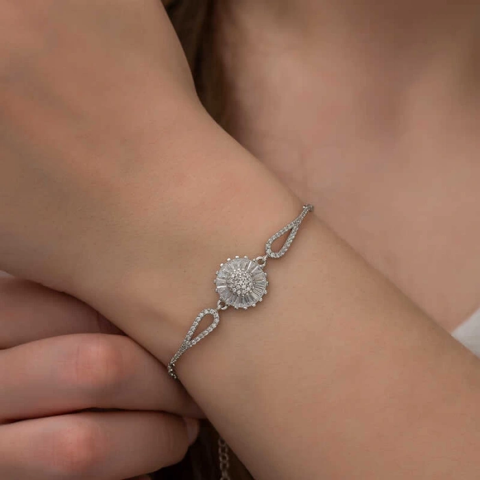 925 Ayar Gümüş Rodyum Baget Taşlı Sonsuzluk Bileklik