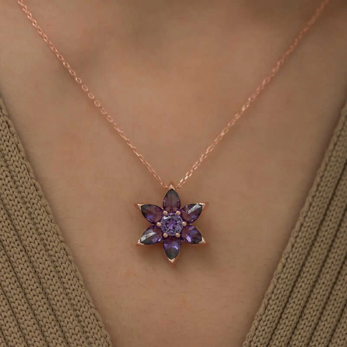925 Ayar ​Gümüş Rose Mor Çiçek Kolye