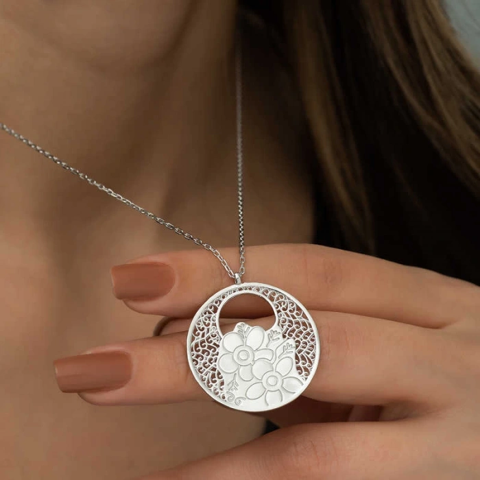 925 Ayar Gümüş Yaşam Çiçeği Kadın Gümüş Kolye