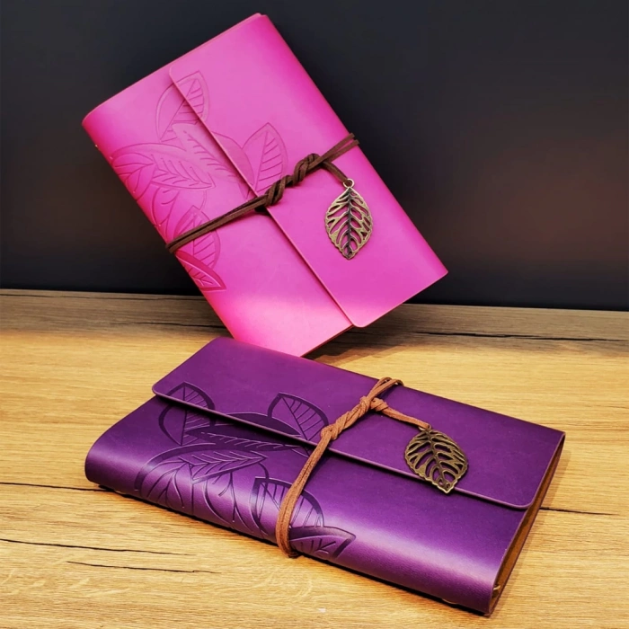 MDB Deri Yaprak Desenli Çizgisiz Defter