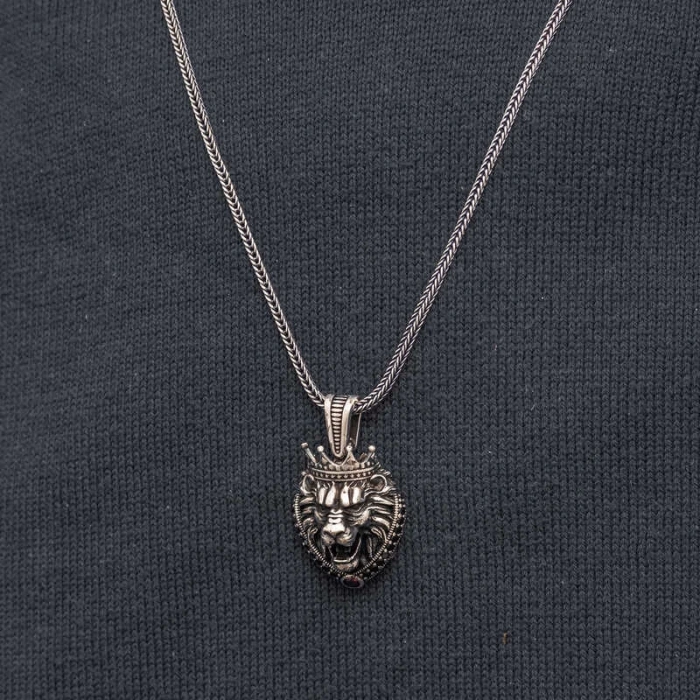 Gümüş Taçlı Aslan Figürlü Erkek Kolye