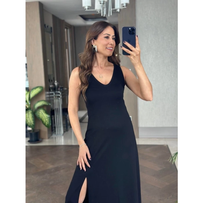 MDB Kadın Askılı V Yakalı Yırtmaçlı Viskon Elbise