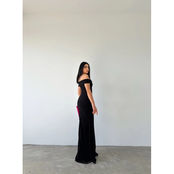 MDB Kadın Dalgıç Kumaş Kayık Yaka Ve Dekolte Detaylı Elbise