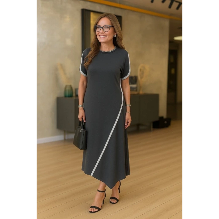 MDB Kadın Kısa Kollu Bisiklet Yaka çift şerit Renk Detaylı Asimetrik Kesim Viskon Iki Iplik Elbise