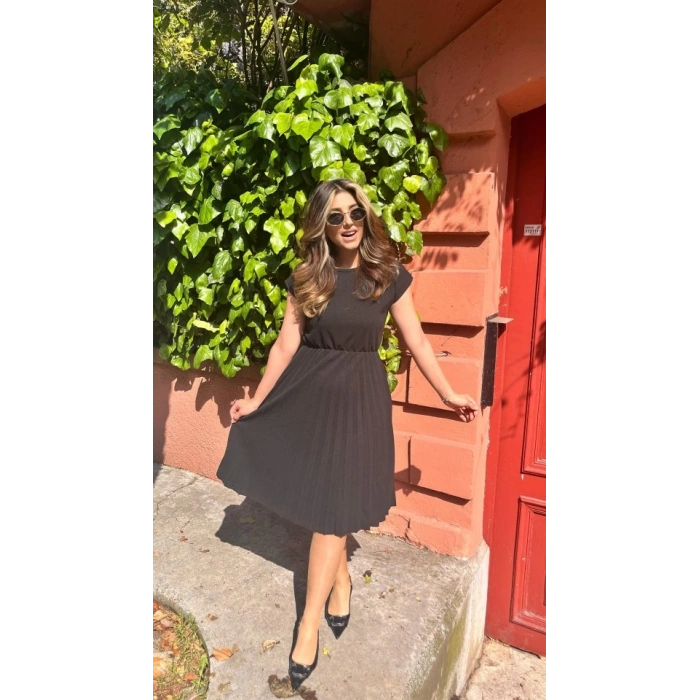 MDB Kadın Kısa Kollu Yakası Açık Belden Lastikli Pileli Kısa Ithal Krep Elbise