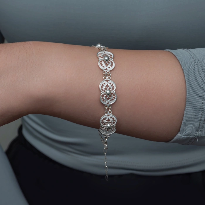 MDB Gümüş Çiçek Motifli Telkari Kadın Bileklik