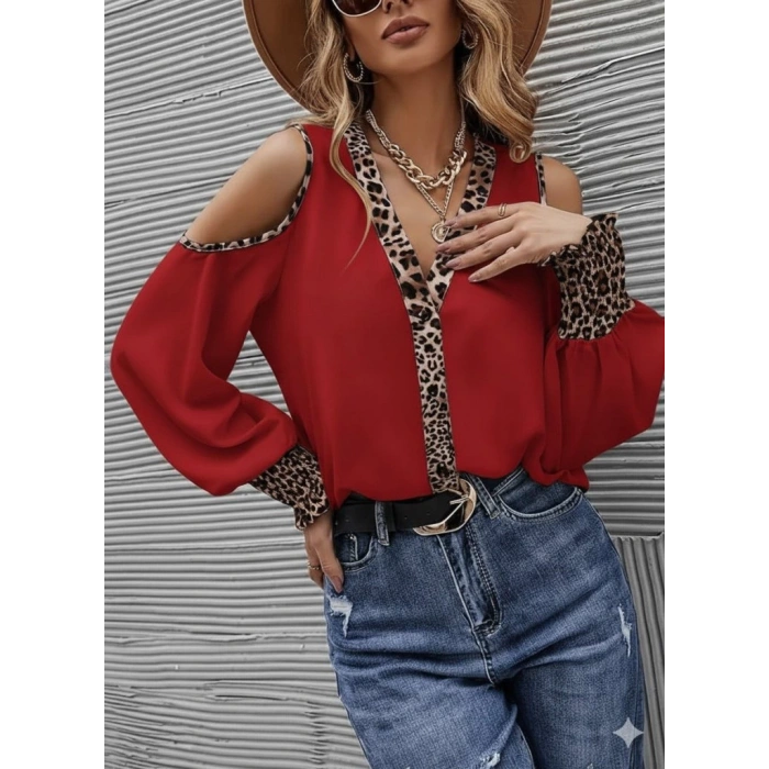 MDB Kadın Omuzlardan Açık Yakalı önden Düğmeli Leopar Detaylı Sandy Bluz