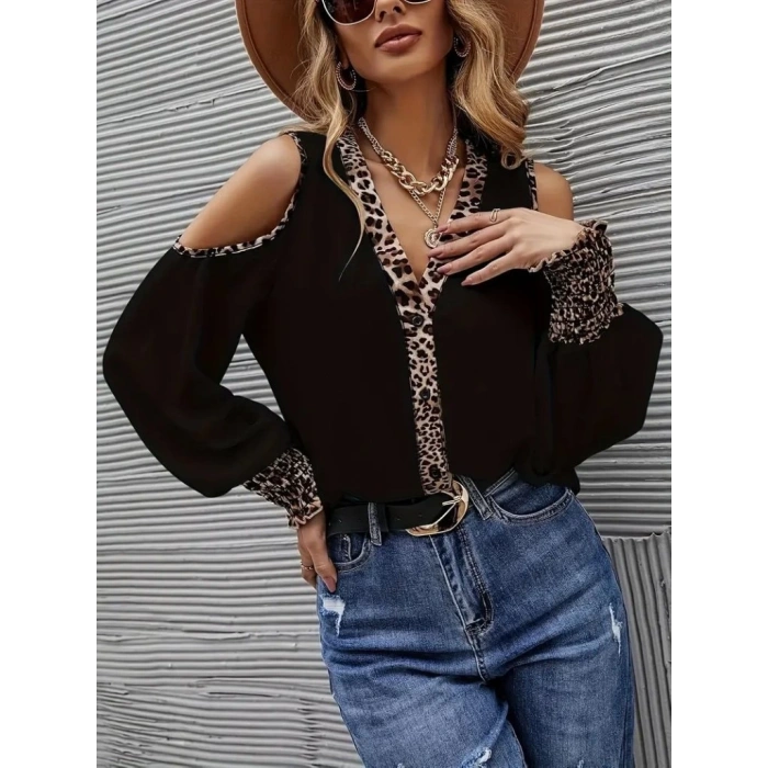 MDB Kadın Omuzlardan Açık Yakalı önden Düğmeli Leopar Detaylı Sandy Bluz