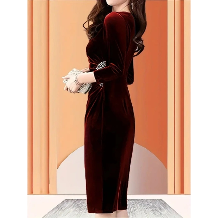 MDB Kadın Uzun Kollu Bot Yaka Yanı Taş Detaylı Midi Kadife Elbise