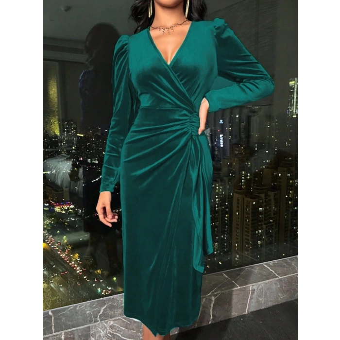 MDB Kadın Uzun Kollu Kruvaze Yakalı Yandan Büzgülü Midi Kadife Elbise