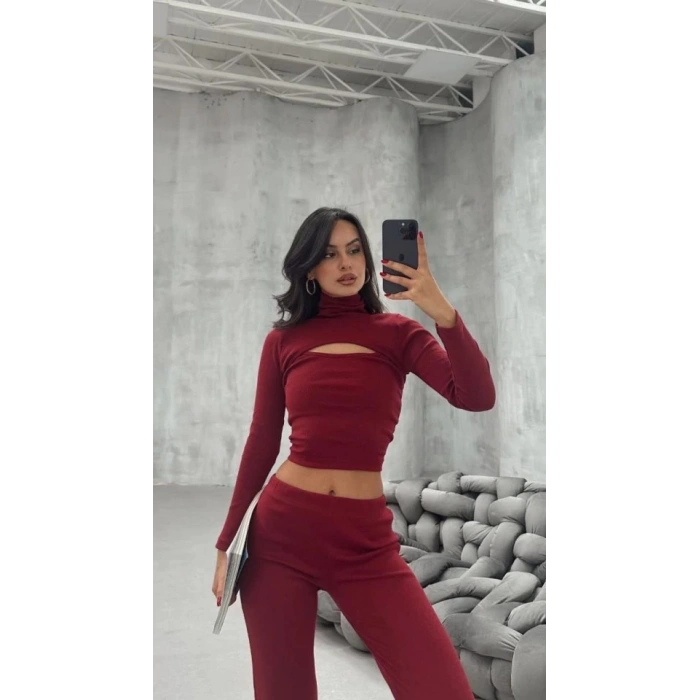 MDB Kadın Uzun Kollu Pencere Detay Göğüs Dekolteli Bluz Ve Bol Paça Pantolon Ikili Takim