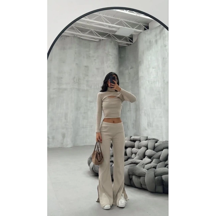 MDB Kadın Uzun Kollu Pencere Detay Göğüs Dekolteli Bluz Ve Bol Paça Pantolon Ikili Takim