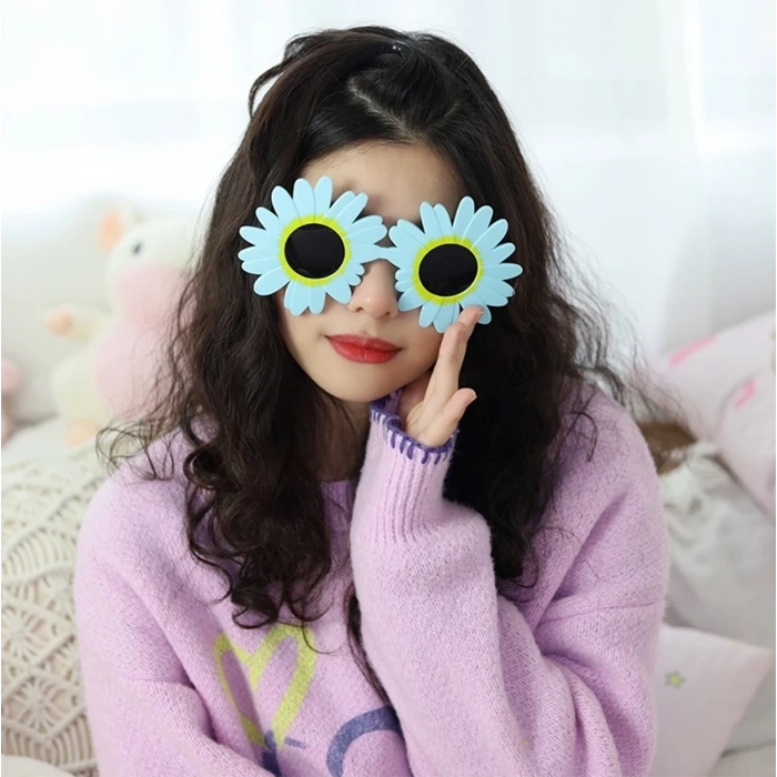 MDB Mavi Renk Papatya Şekilli Parti Gözlüğü 18x10 cm