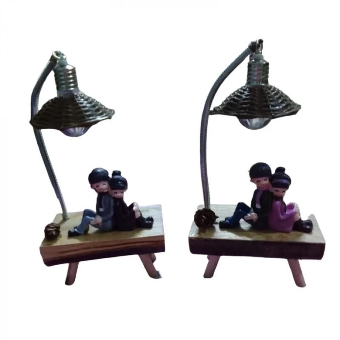 Sokak Lambası Altındaki Sevgili Çift Işıklı Biblo