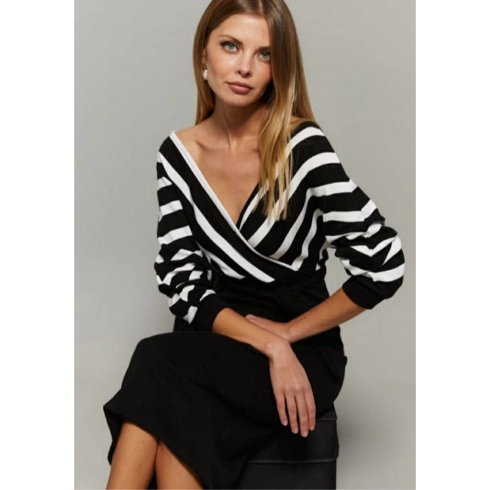 MDB Uzun Kollu Kruvaze Yaka çizgi Desenli Kısa Triko Elbise