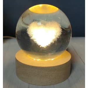 Dekoratif KALP Tasarımlı Ahşap altlıklı Işıklı Cam Küre Büyük Boy 8cm