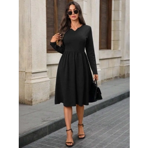 MDB Kadın Uzun Kollu V Yakalı Cepli Midi Ithal Krep Elbise