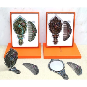 MDB Tavuskuşu Katlanabilir Ayna Ve Tarak Seti Orta Boy