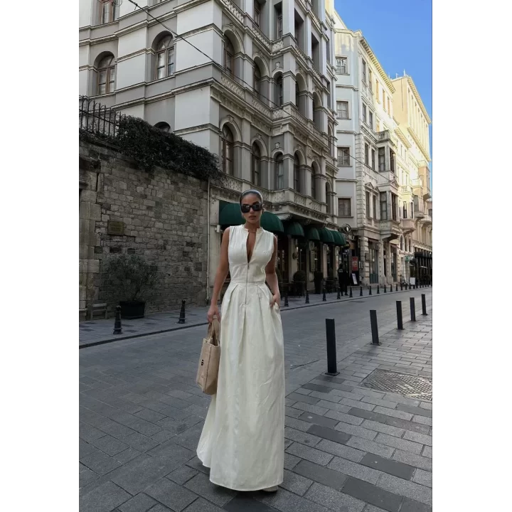 Dik Yuvarlak Yaka Önden Fermuarlı Sifir Kol Beli Oturtmalı Kolsuz Cepli Çan Etekli Uzun Elbise - Beyaz