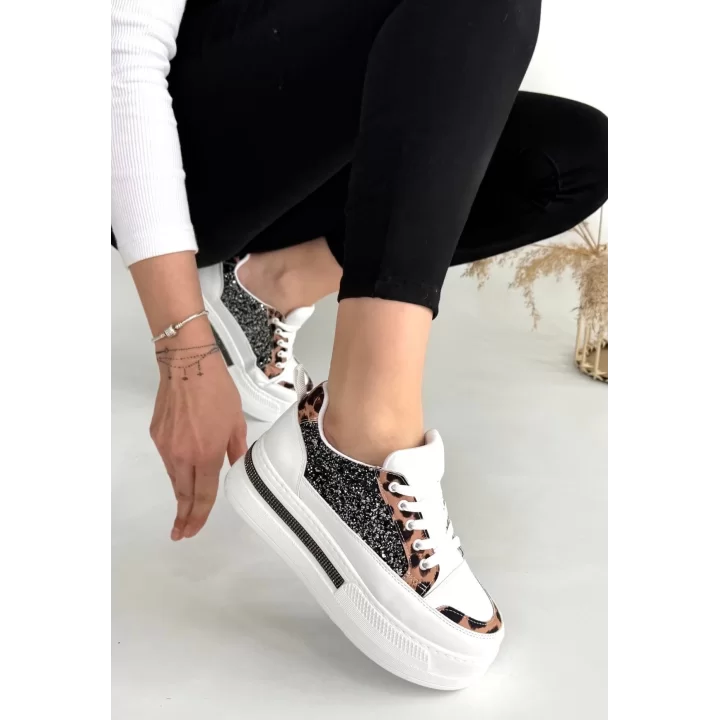 Yorna Beyaz Cilt Leopar Detaylı Spor Ayakkabı