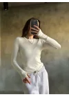 Parmak Geçmeli Buzi Body - Beyaz