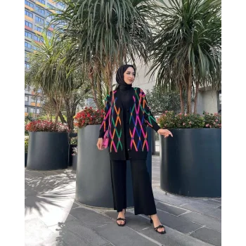 Hırkalı ikili takım çok renkli triko siyah